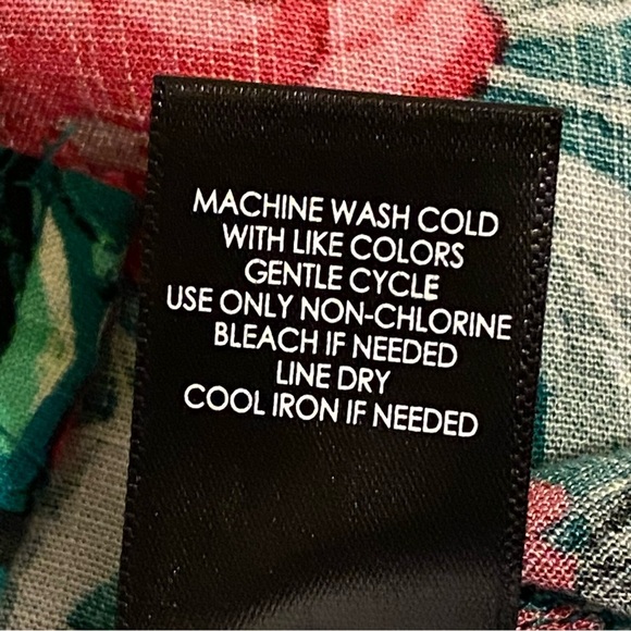 Torrid Floral Sleeveless Pullover Babydoll V Neck Button Tunic Top 00 (M/L) - Picture 9 of 12